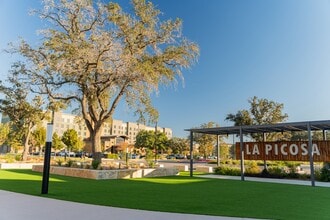 2860 Military dr, San Antonio, TX à louer Photo intérieure– Image 2 sur 23