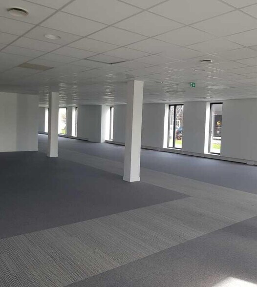 Bureau dans Lesquin à louer - Photo de l’immeuble – Image 3 sur 7