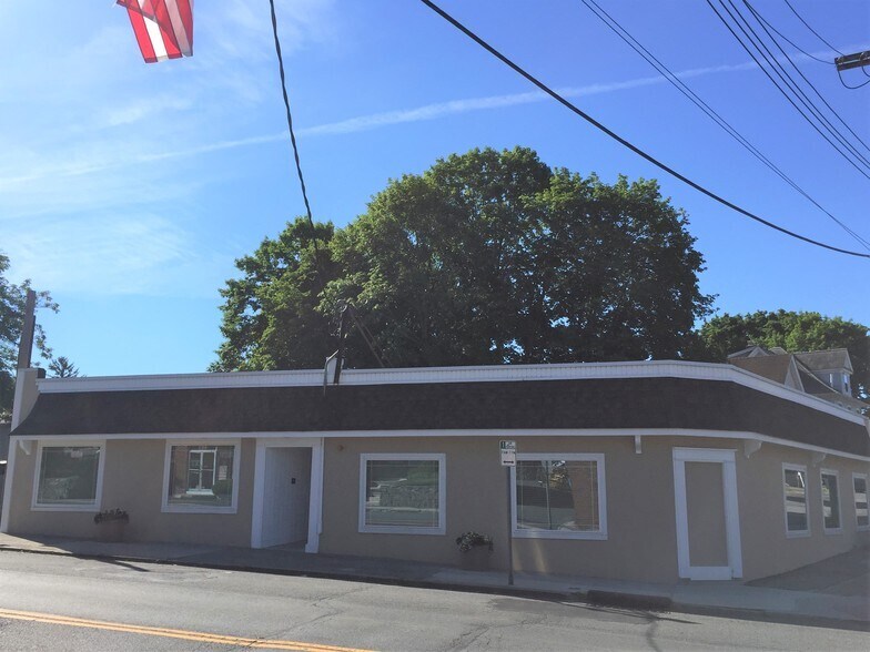 636 N Broadway, White Plains, NY à vendre - Photo principale – Image 1 sur 4