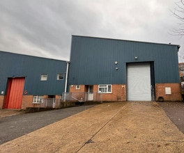 Progress Rd, High Wycombe à louer Photo de l’immeuble– Image 1 sur 2