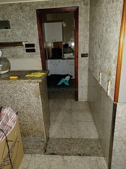 Local commercial dans Torrelavega à vendre - Photo de l’immeuble – Image 2 sur 10