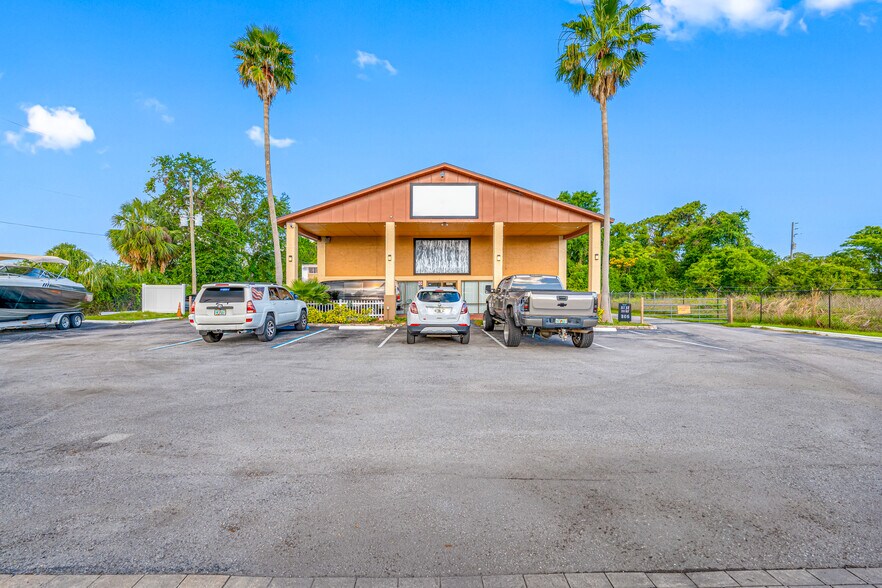 14925 US Highway 19, Hudson, FL à vendre - Photo de l’immeuble – Image 1 sur 12