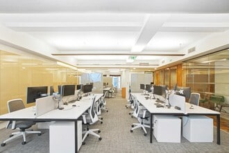 18 Cavendish Sq, Londres à louer Photo intérieure– Image 1 sur 4