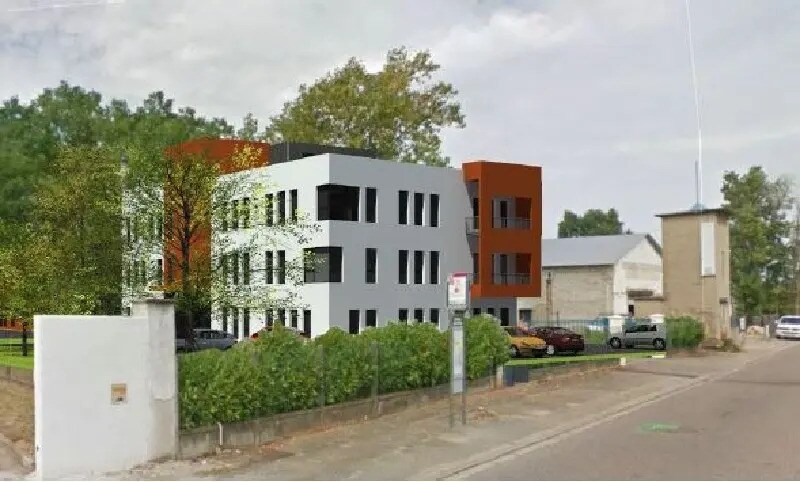 Local d’activités dans Chassieu à louer - Photo de l’immeuble – Image 1 sur 2