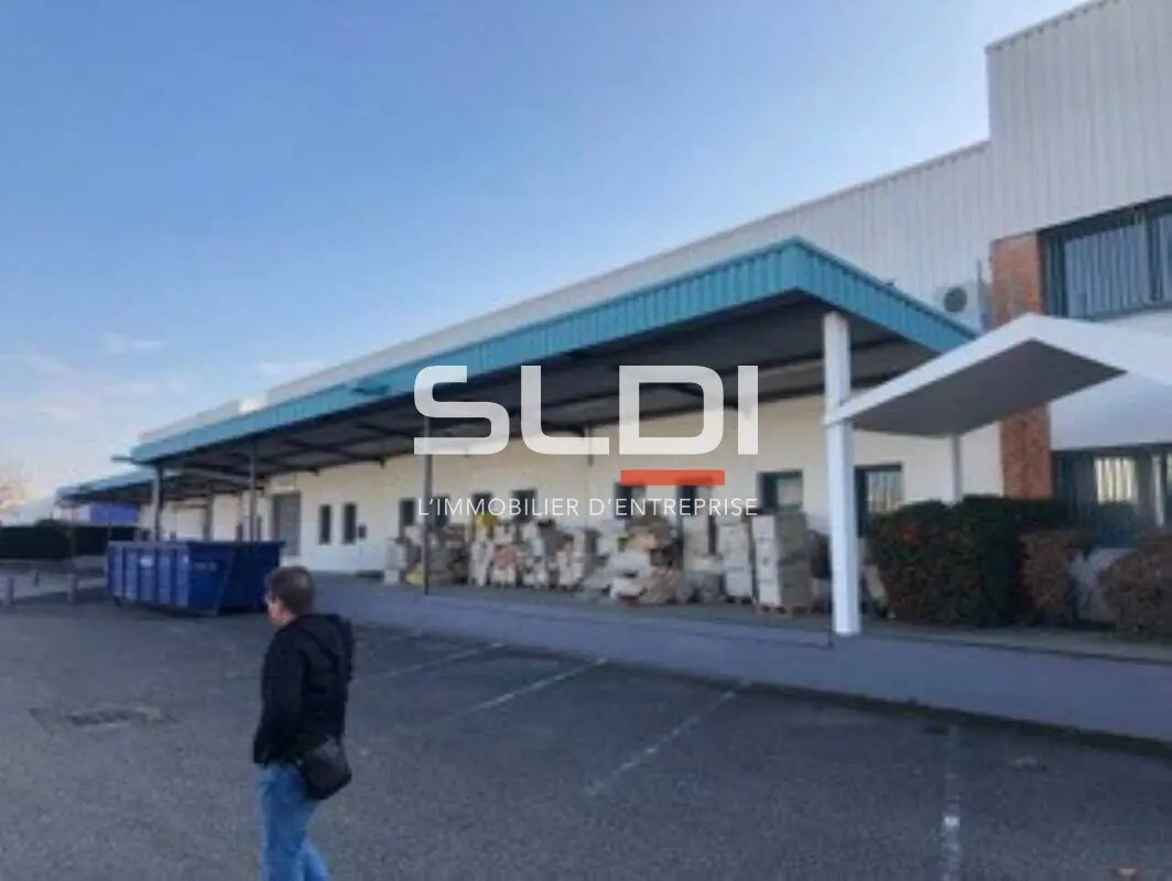 Local d’activités dans Vénissieux à louer Photo de l’immeuble– Image 1 sur 6