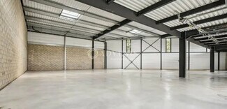 Plus de détails pour Local d'activités à louer