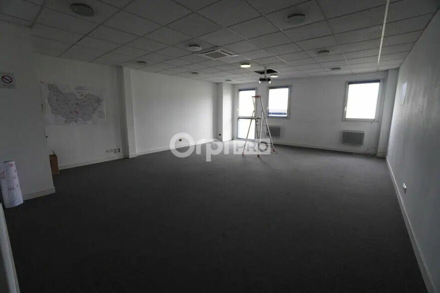 Bureau dans Dijon à louer - Photo de l’immeuble – Image 3 sur 7