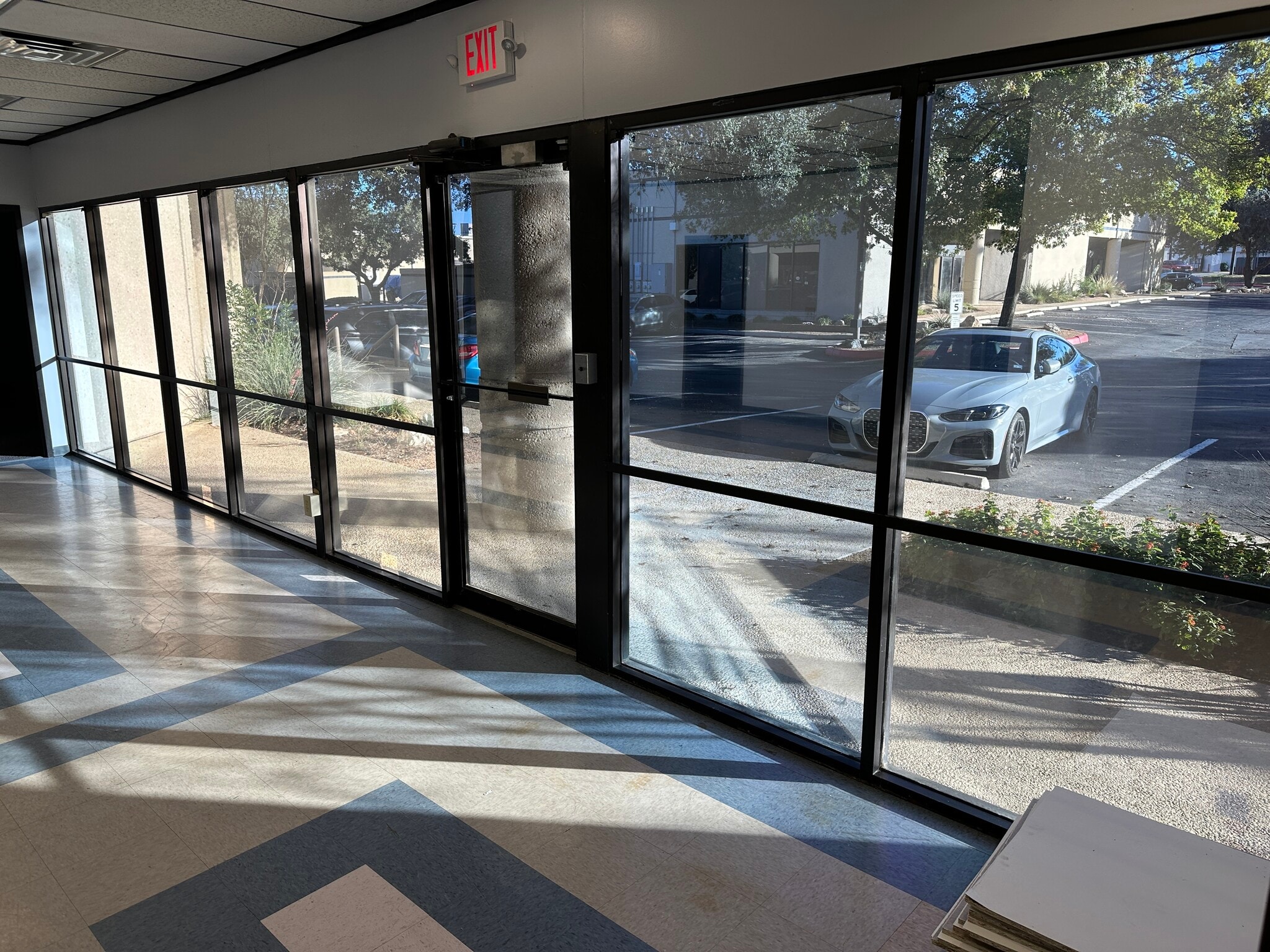 459-599 Spencer Ln, San Antonio, TX à louer Photo intérieure– Image 1 sur 11