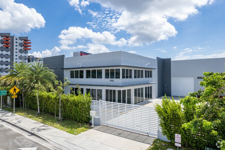 7771 NW 7th Ave, Miami, FL à vendre - Photo principale – Image 1 sur 24