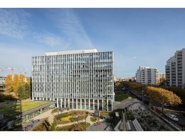 Plus de détails pour 11 Avenue Dubonnet, Courbevoie - Bureau à louer