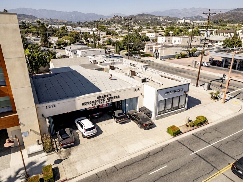 1019 E Colorado St, Glendale, CA à louer - Photo de l’immeuble – Image 1 sur 10