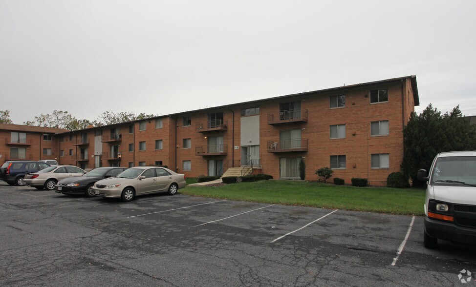 517 S Frederick Ave, Gaithersburg, MD à vendre - Photo de l’immeuble – Image 2 sur 2