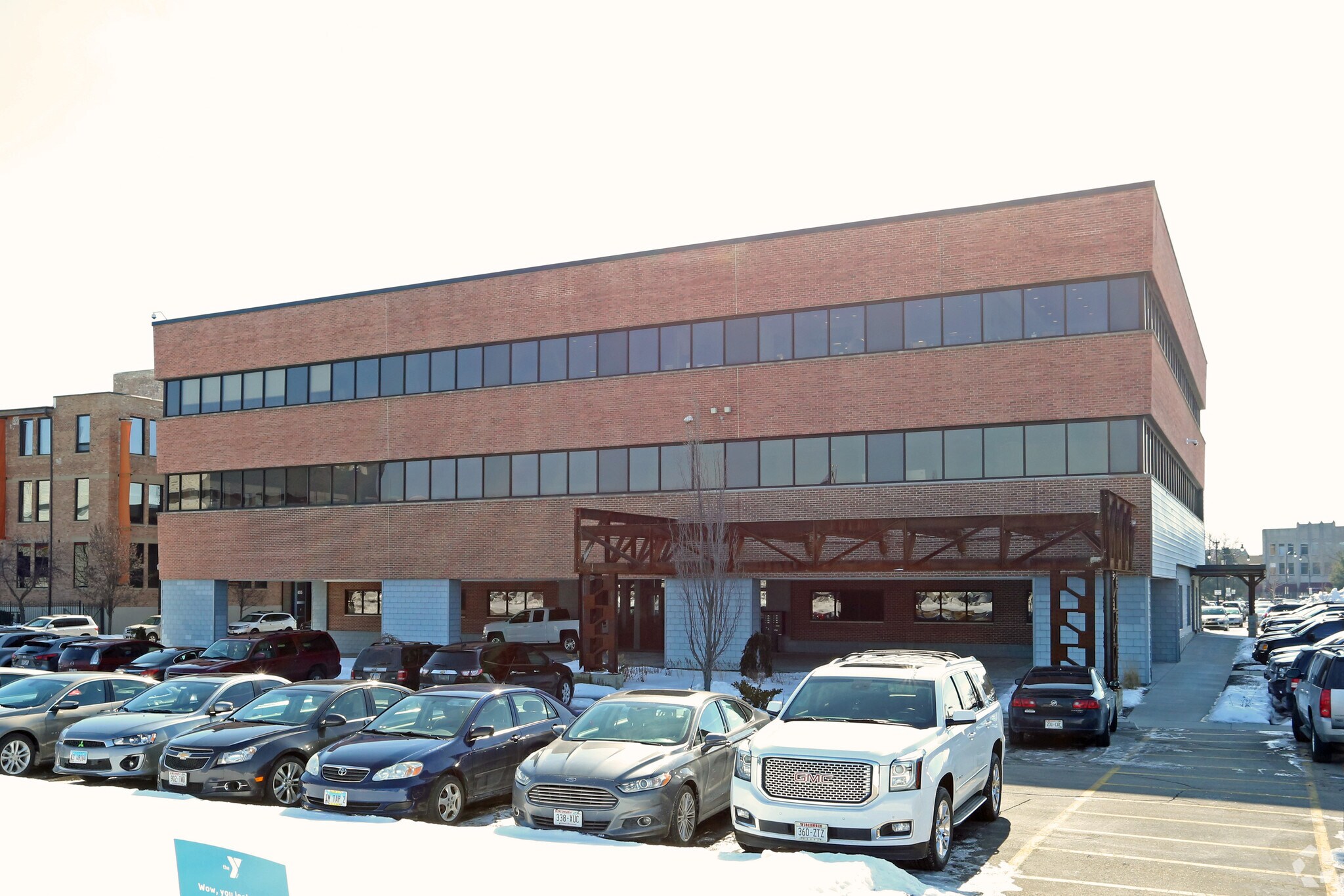 690 3rd St, Beloit, WI à louer Photo de l’immeuble– Image 1 sur 19