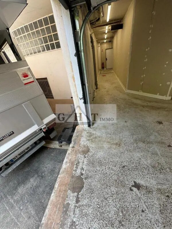 Industriel/Logistique dans Palaiseau à louer Photo de l’immeuble– Image 1 sur 5