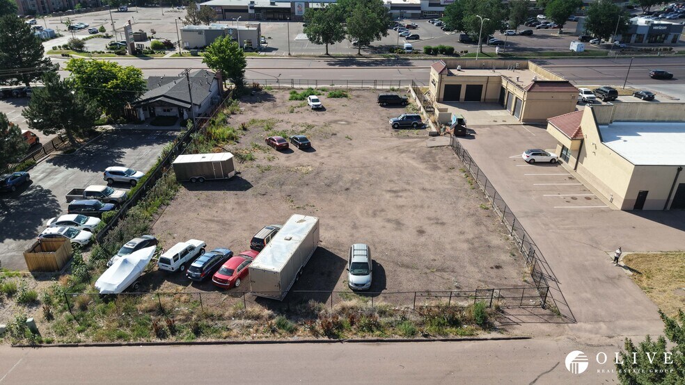 4335 Austin Bluffs Pky, Colorado Springs, CO à louer - Photo de l’immeuble – Image 3 sur 12