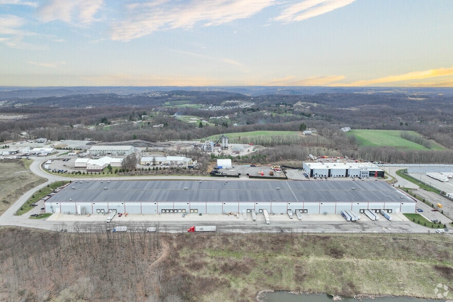 108 Tomlinson Dr, Zelienople, PA à louer - Aérien – Image 2 sur 5