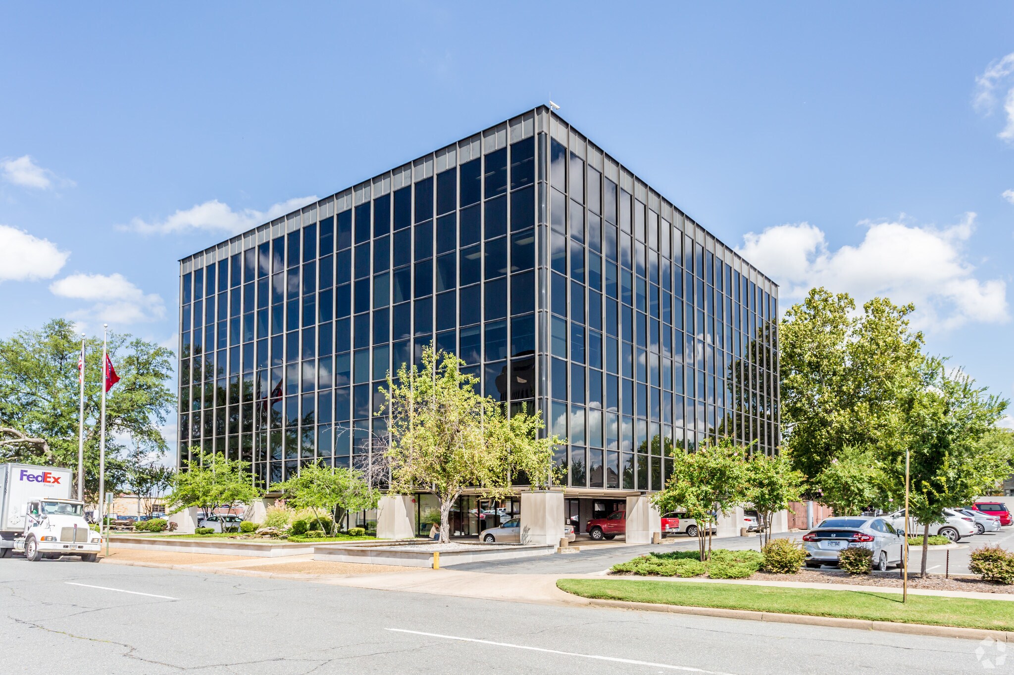1020 W 4th St, Little Rock, AR à louer Photo principale– Image 1 sur 8