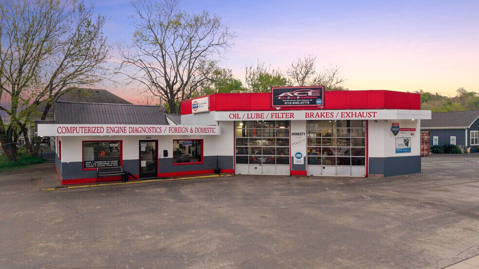 833 W 7th St, New Albany, IN à vendre - Photo de l’immeuble – Image 1 sur 29