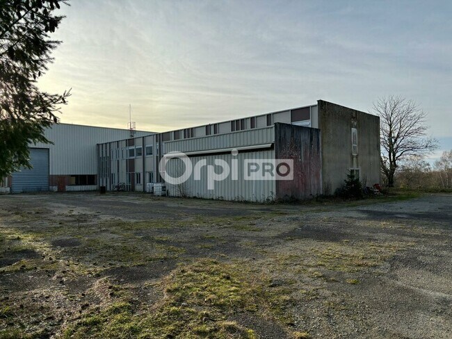 Plus de détails pour Industriel/Logistique à louer