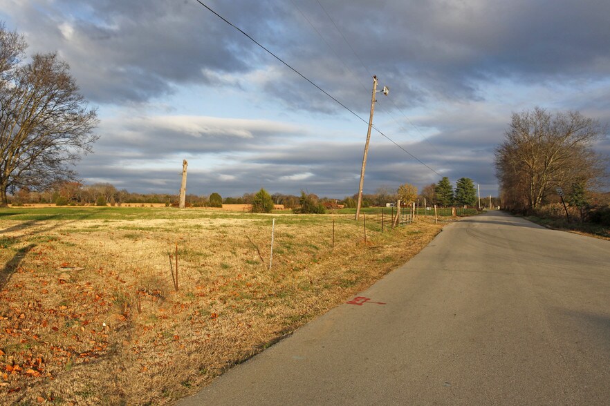 5025 Old Lebanon Dirt Rd, Mount Juliet, TN à vendre - Photo de l’immeuble – Image 2 sur 5