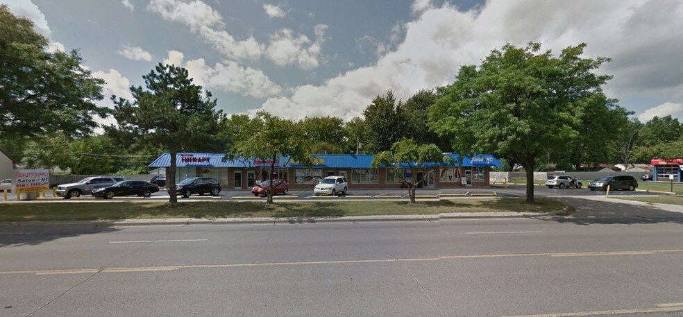 27683-27733 John R Rd, Madison Heights, MI à louer - Photo principale – Image 2 sur 5