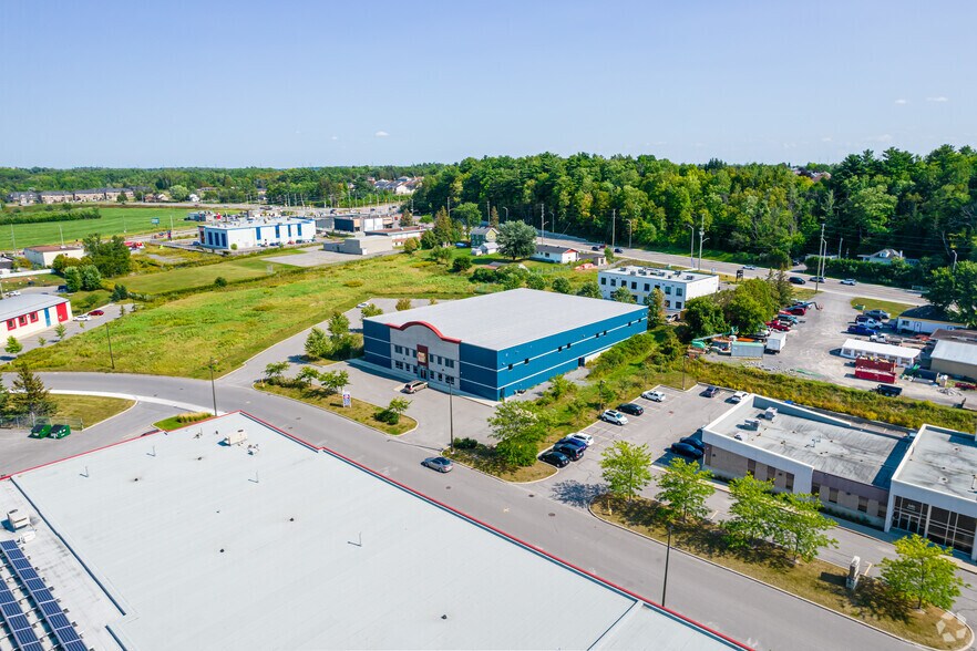 530 Lacolle Way, Ottawa, ON à vendre - Aérien – Image 3 sur 4