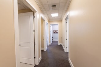 8430 Rea Rd, Charlotte, NC à louer Photo intérieure– Image 2 sur 9