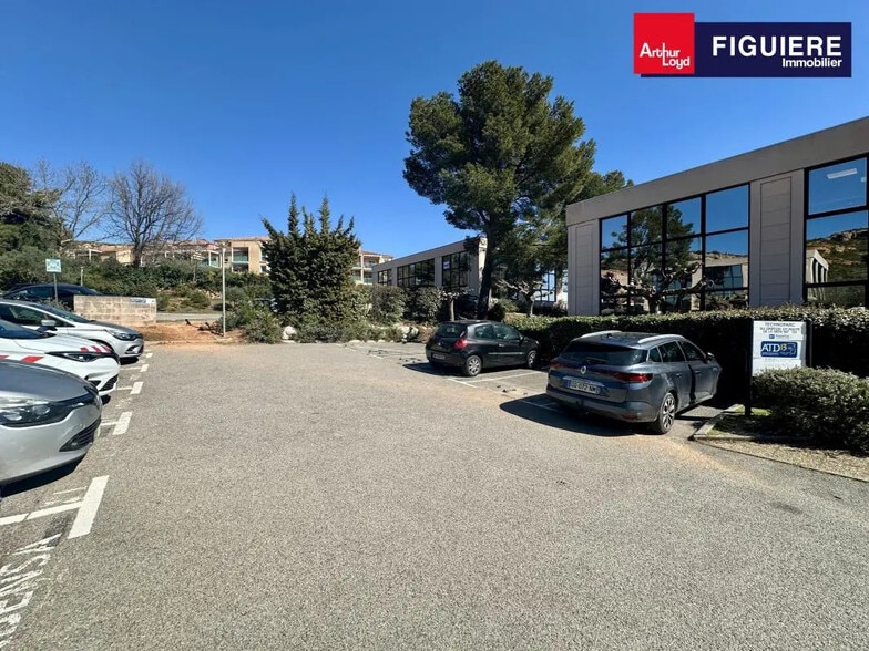 511 Route De La Seds, Vitrolles à louer - Photo de l’immeuble – Image 3 sur 7