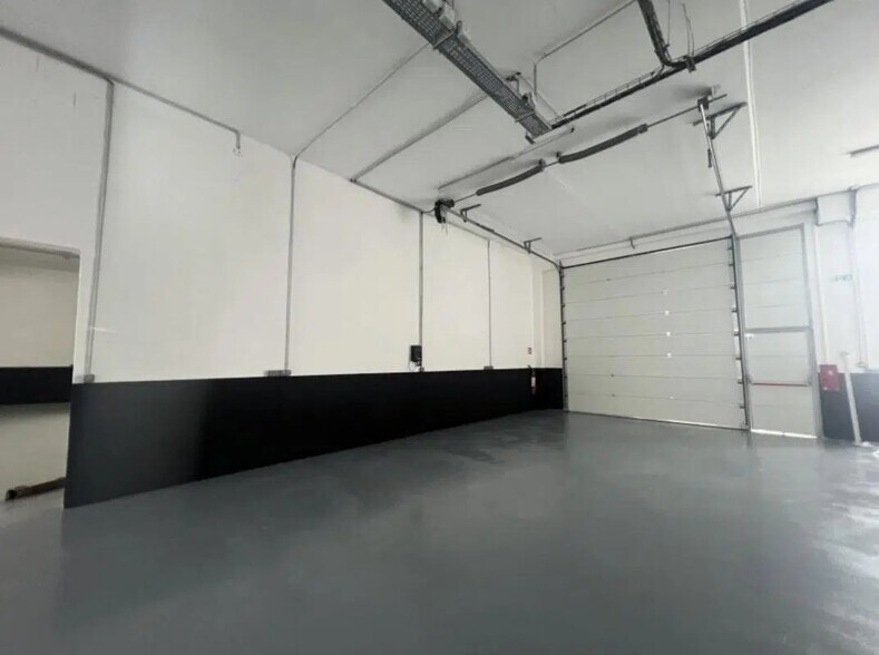 Bureau dans Villejuif à louer - Photo de l’immeuble – Image 1 sur 8