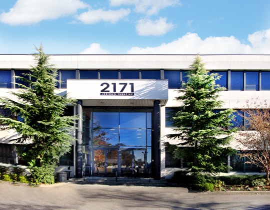 2171 Jericho Tpke, Commack, NY à louer Photo principale– Image 1 sur 4