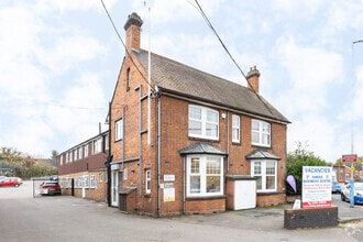220 Vale Rd, Tonbridge à louer Photo de l’immeuble– Image 1 sur 2