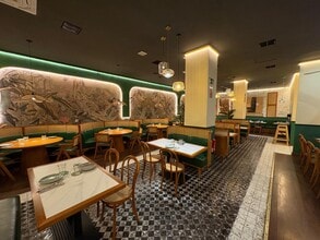 Local commercial dans Madrid, Madrid à louer Photo intérieure– Image 1 sur 11