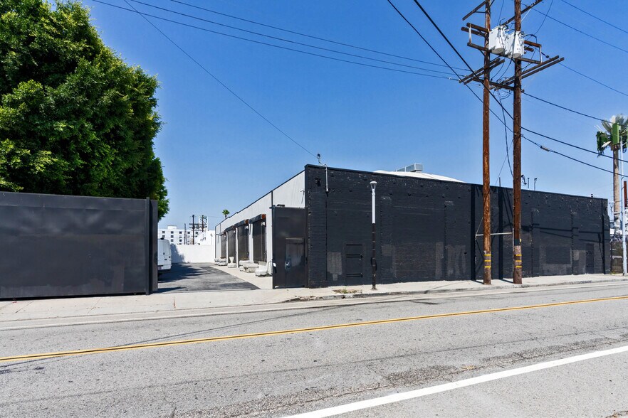 609 S Santa Fe Ave, Los Angeles, CA à louer - Photo de l’immeuble – Image 3 sur 5