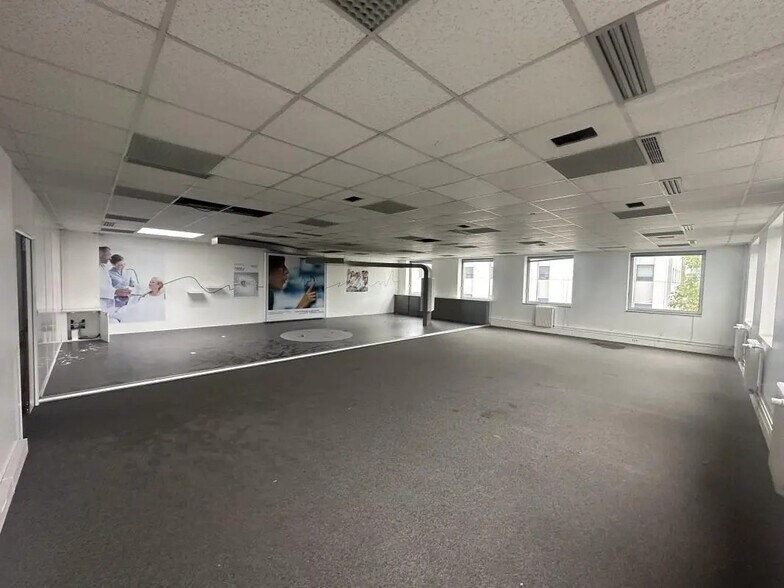 15-21 Rue Georges Besse, Antony à louer - Photo intérieure – Image 2 sur 18