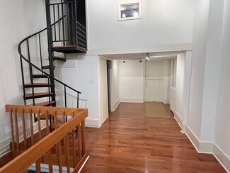 Plus de détails pour 2037 Walnut St, Philadelphia, PA - Local commercial à louer