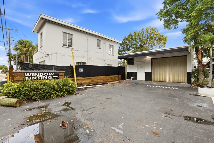 824 N Dixie Hwy, Lake Worth, FL à louer - Photo de l’immeuble – Image 3 sur 31