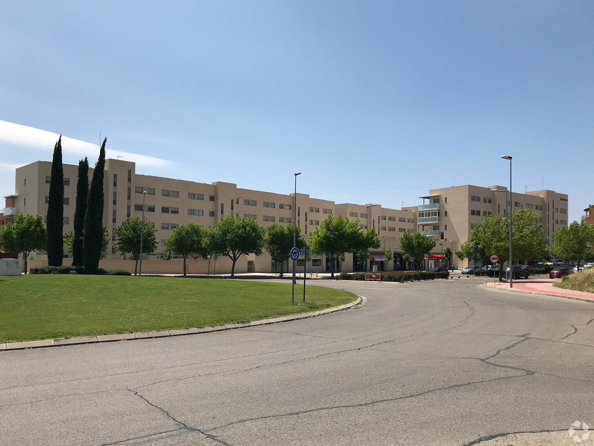 Avenida Juan Carlos i, I 1, Alcalá de Henares, Madrid à vendre Photo principale– Image 1 sur 3