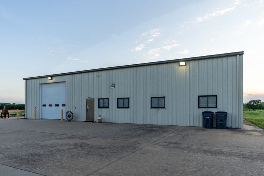 6415 W 95th St S, Clearwater, KS à vendre - Photo de l’immeuble – Image 2 sur 7