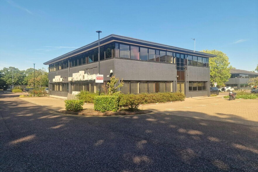 Crockford Ln, Chineham à louer - Photo de l’immeuble – Image 2 sur 3