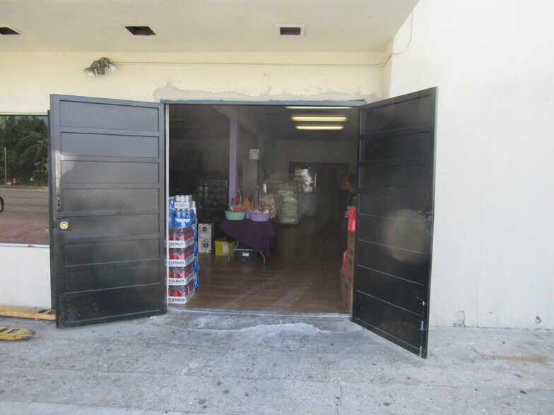 1212-1214 N Wilmington Ave, Compton, CA à vendre - Photo de l’immeuble – Image 3 sur 8