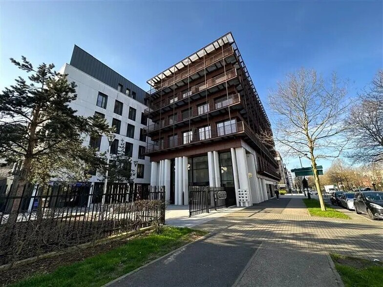 Bureau dans Montévrain à louer - Photo de l’immeuble – Image 1 sur 10