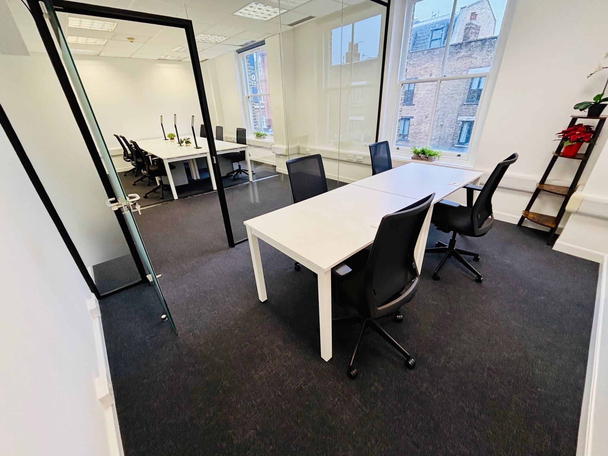 180-186 Kings Cross Rd, Londres à louer Photo intérieure– Image 1 sur 5