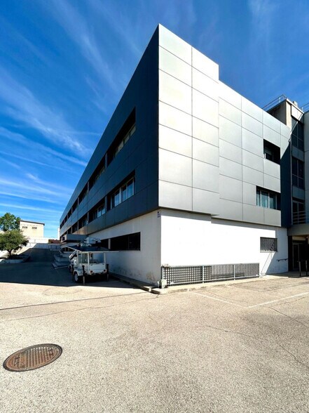 Bureau dans Alcobendas, Madrid à louer - Photo de l’immeuble – Image 1 sur 11