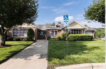 1035-1039 Reservoir Ave, Cranston RI portefeuille de 2 biens à vendre sur LoopNet.fr - Photo principale – Image 2 sur 23