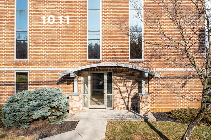 1011 N Brookside Rd, Wescosville, PA à louer - Photo de l’immeuble – Image 3 sur 4