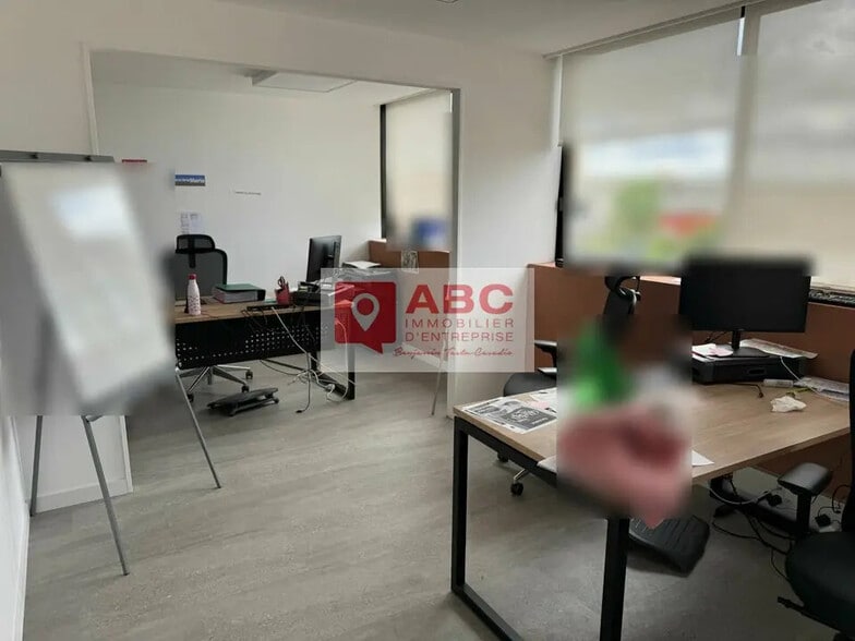 Bureau dans Béziers à louer - Photo de l’immeuble – Image 3 sur 5