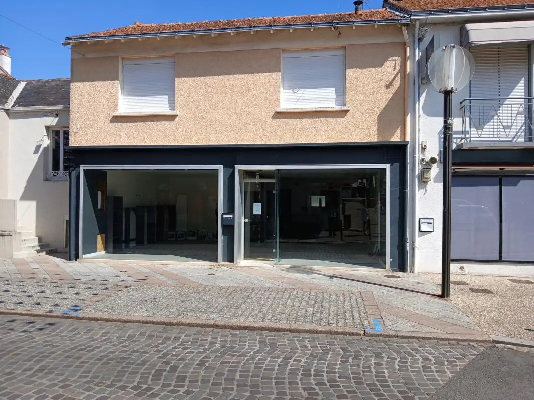 Local commercial dans Saint-Brevin-les-Pins à louer Photo de l’immeuble– Image 1 sur 6