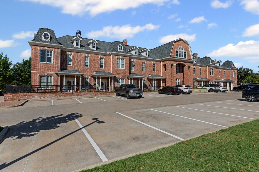 1670 Keller Pky, Keller, TX à louer - Photo de l’immeuble – Image 3 sur 17