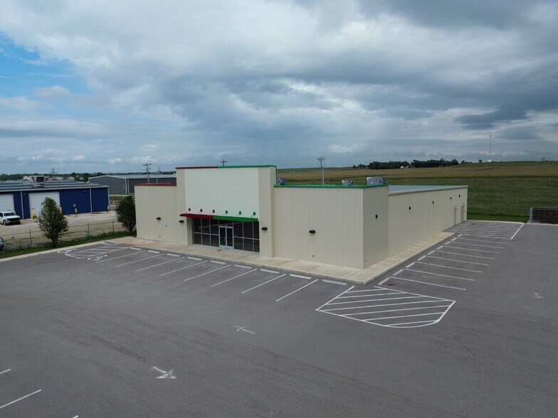 826 N Roosevelt St, Marion, KS à vendre - Photo de l’immeuble – Image 3 sur 12