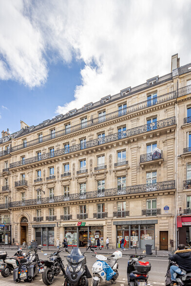 9 Rue Du Quatre Septembre, Paris à louer - Photo de l’immeuble – Image 3 sur 13